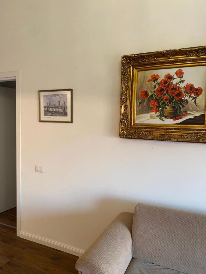 Ambassador Tirana Apartment エクステリア 写真