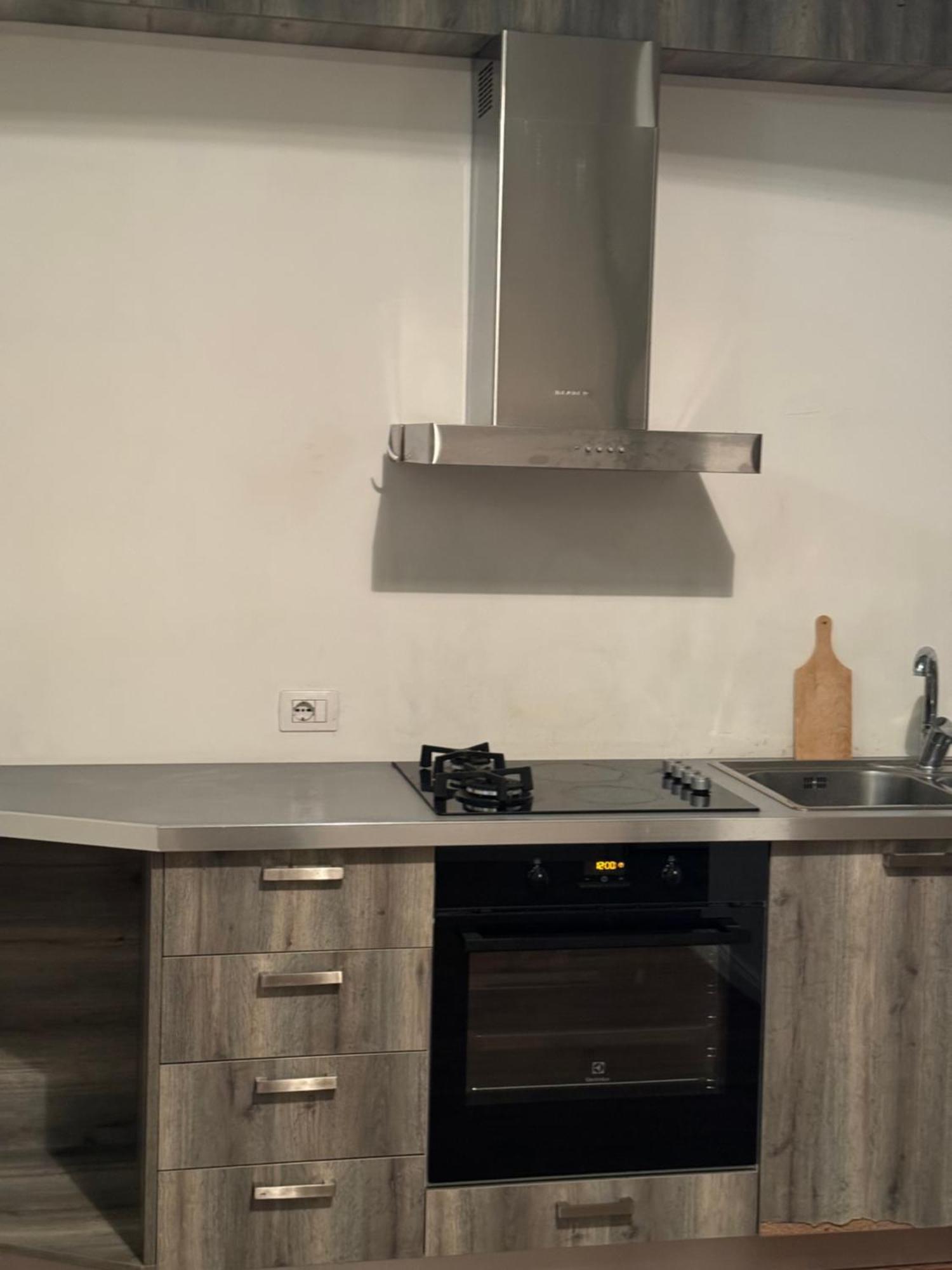 Ambassador Tirana Apartment エクステリア 写真