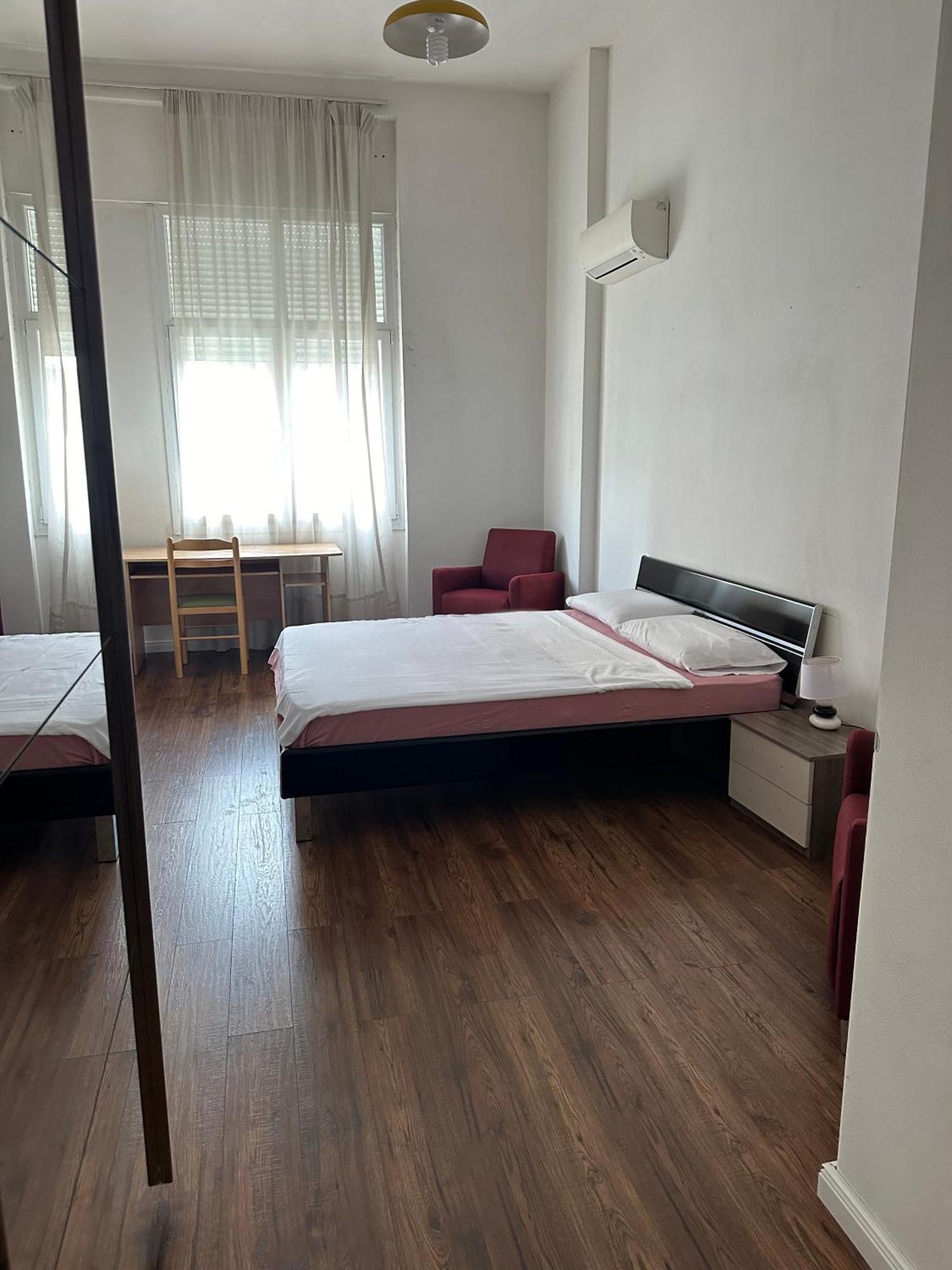 Ambassador Tirana Apartment エクステリア 写真