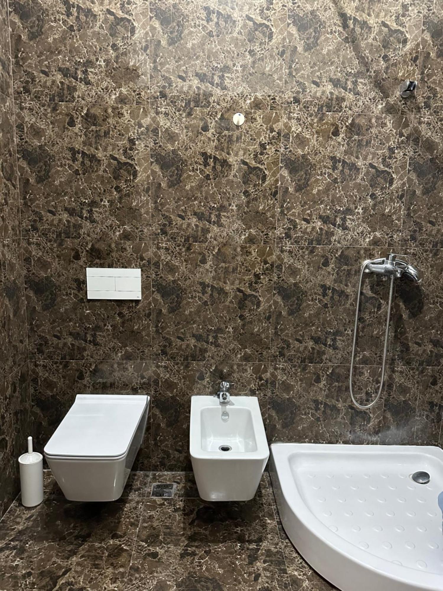 Ambassador Tirana Apartment エクステリア 写真